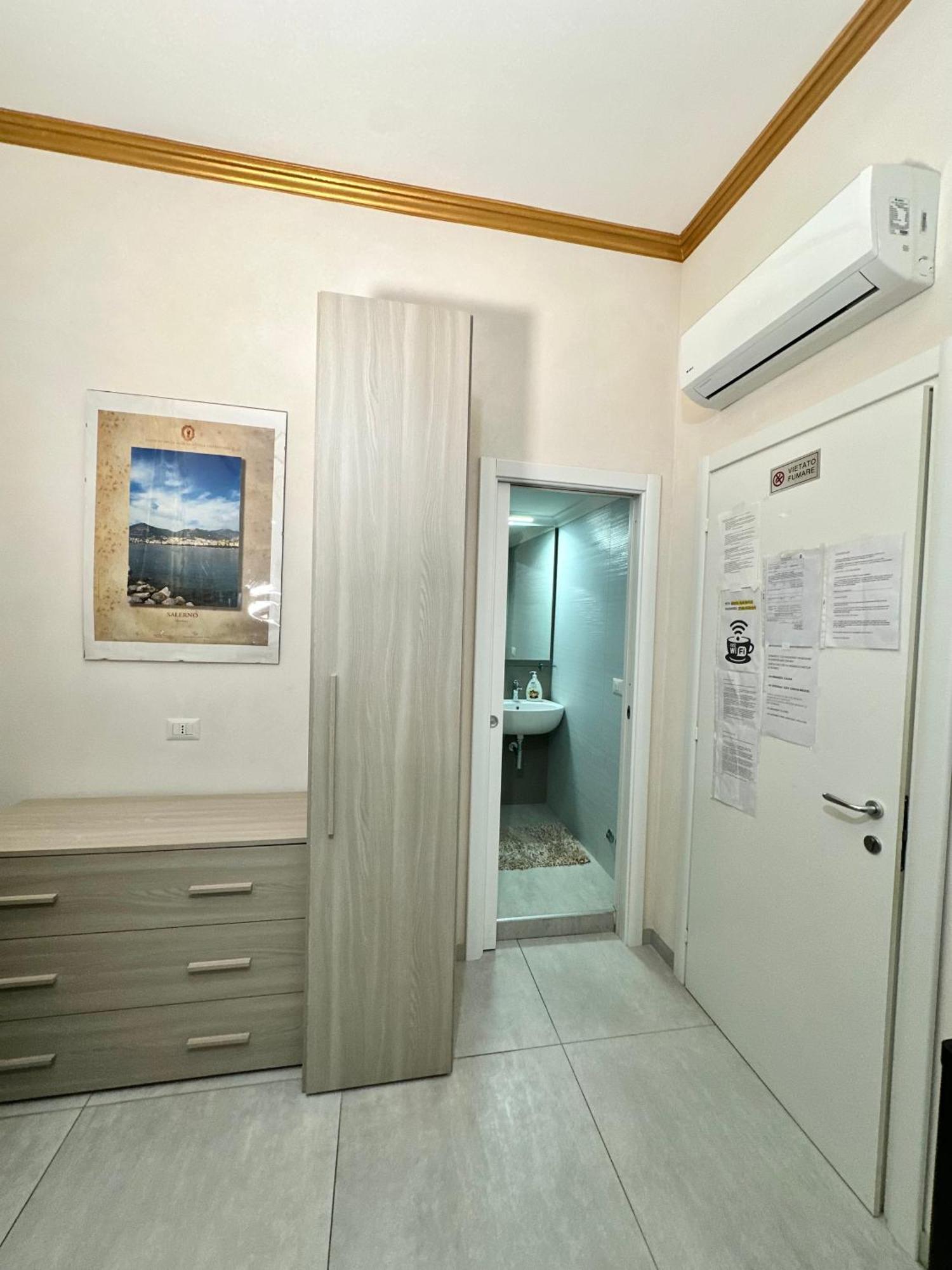 Tuttoincentro Bed and Breakfast Salerno Eksteriør billede