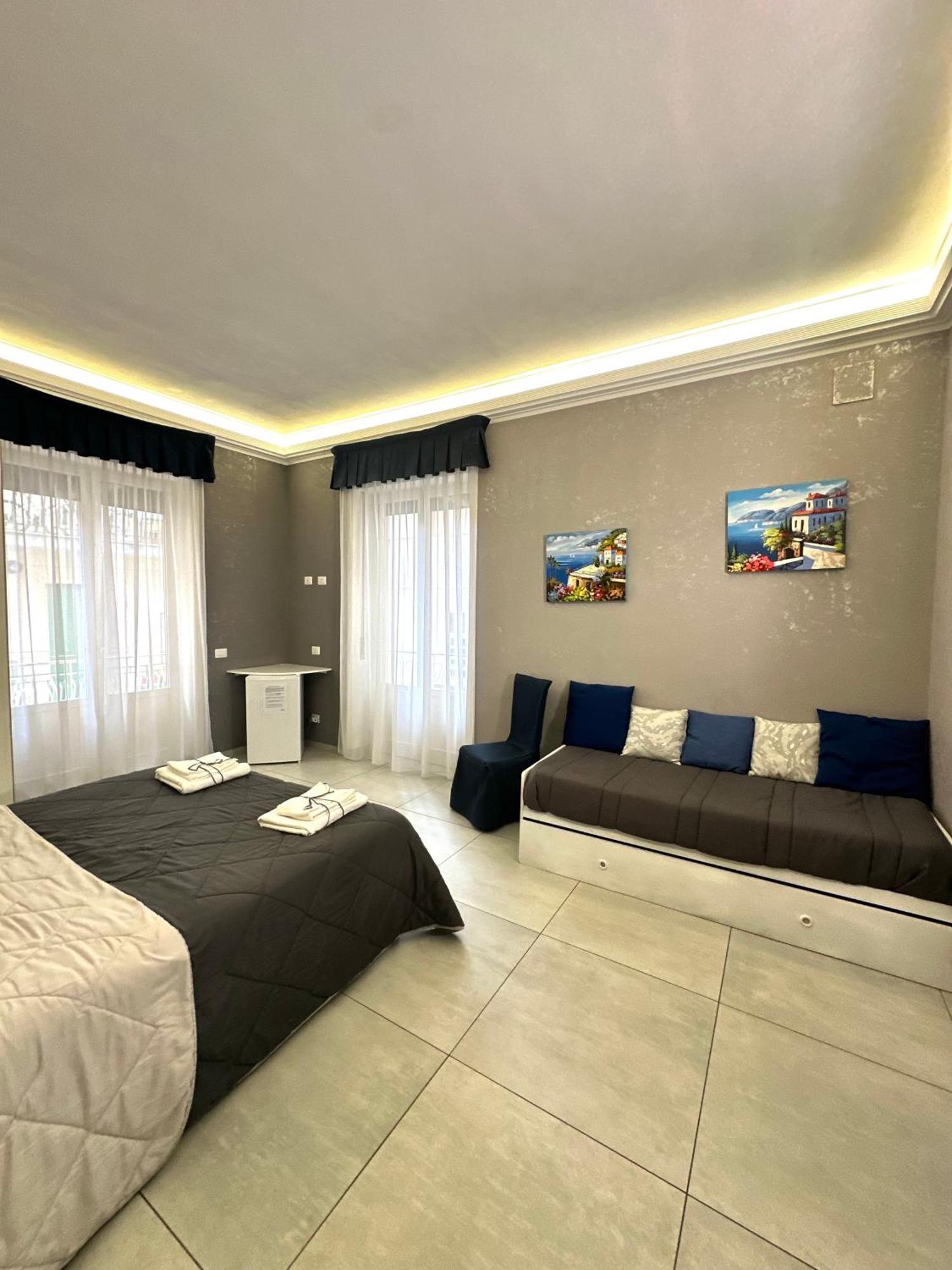 Tuttoincentro Bed and Breakfast Salerno Eksteriør billede