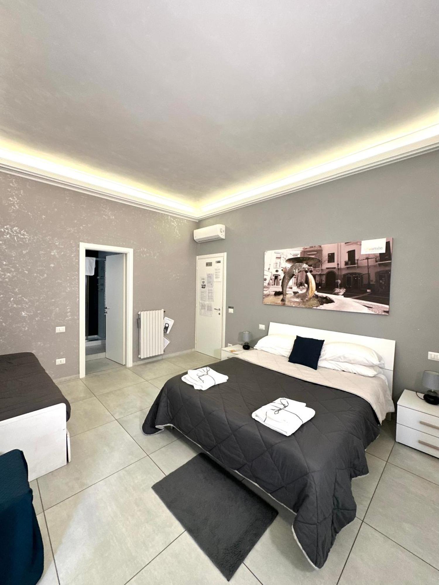 Tuttoincentro Bed and Breakfast Salerno Eksteriør billede